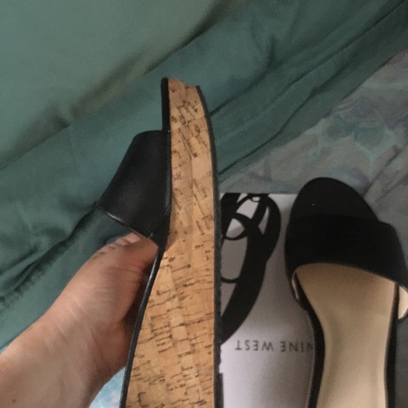 Comfy Nine West slides - Picture 5 of 5